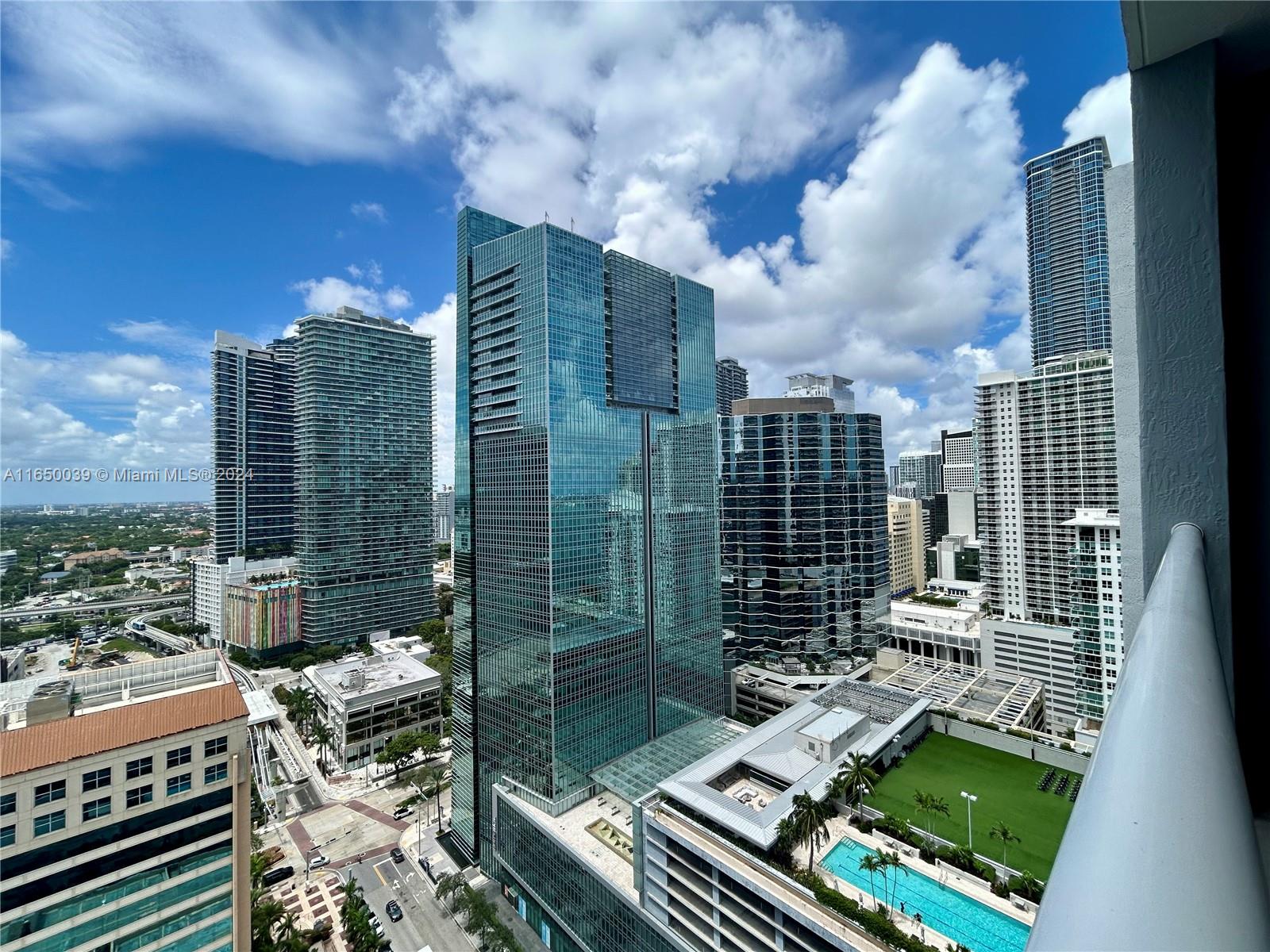 THE SAIL CONDO - Residential