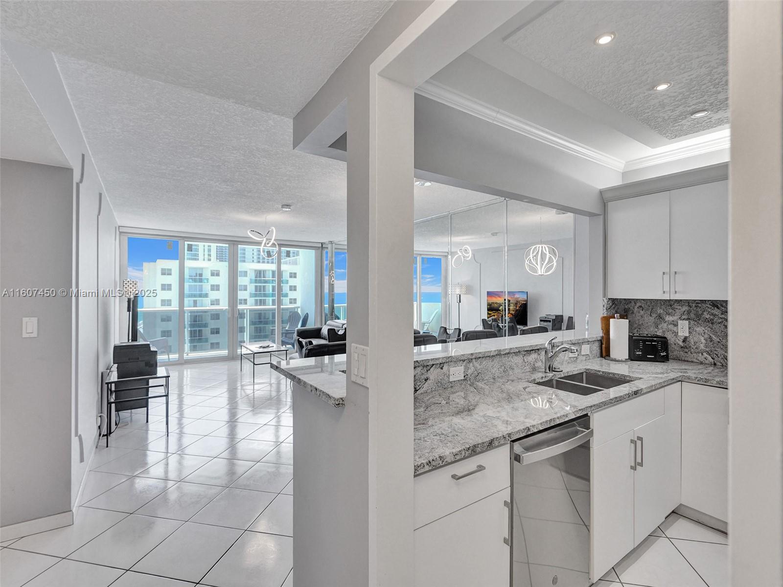 SEA AIR TOWERS CONDO - Residential Lease