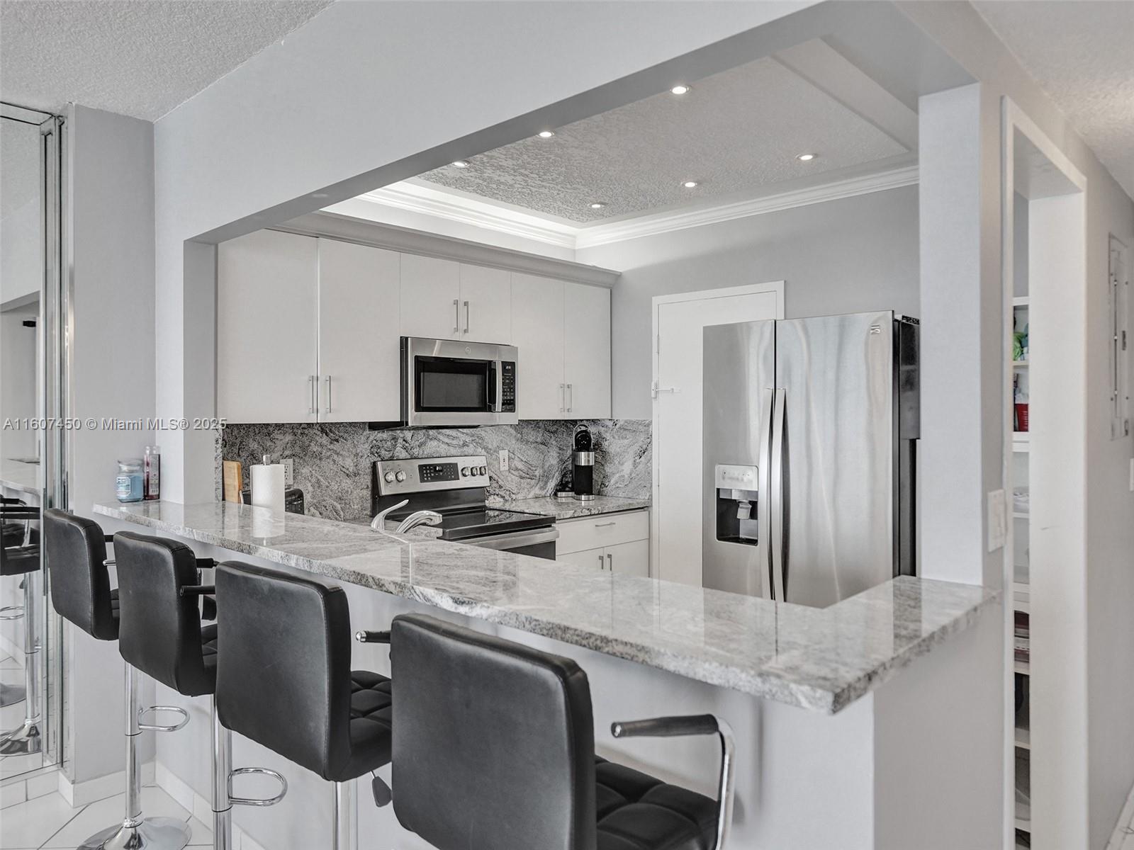 SEA AIR TOWERS CONDO - Residential Lease