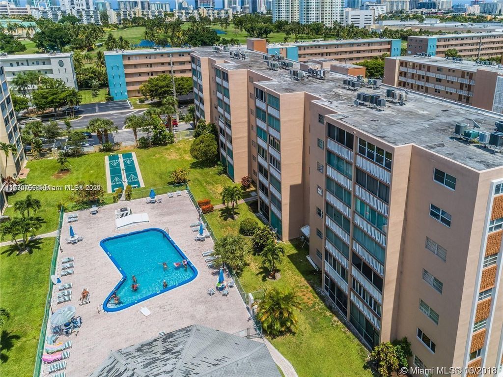 Photo of 301 NE 14th Ave #501, Hallandale Beach, FL 33009 (MLS # A11530795)