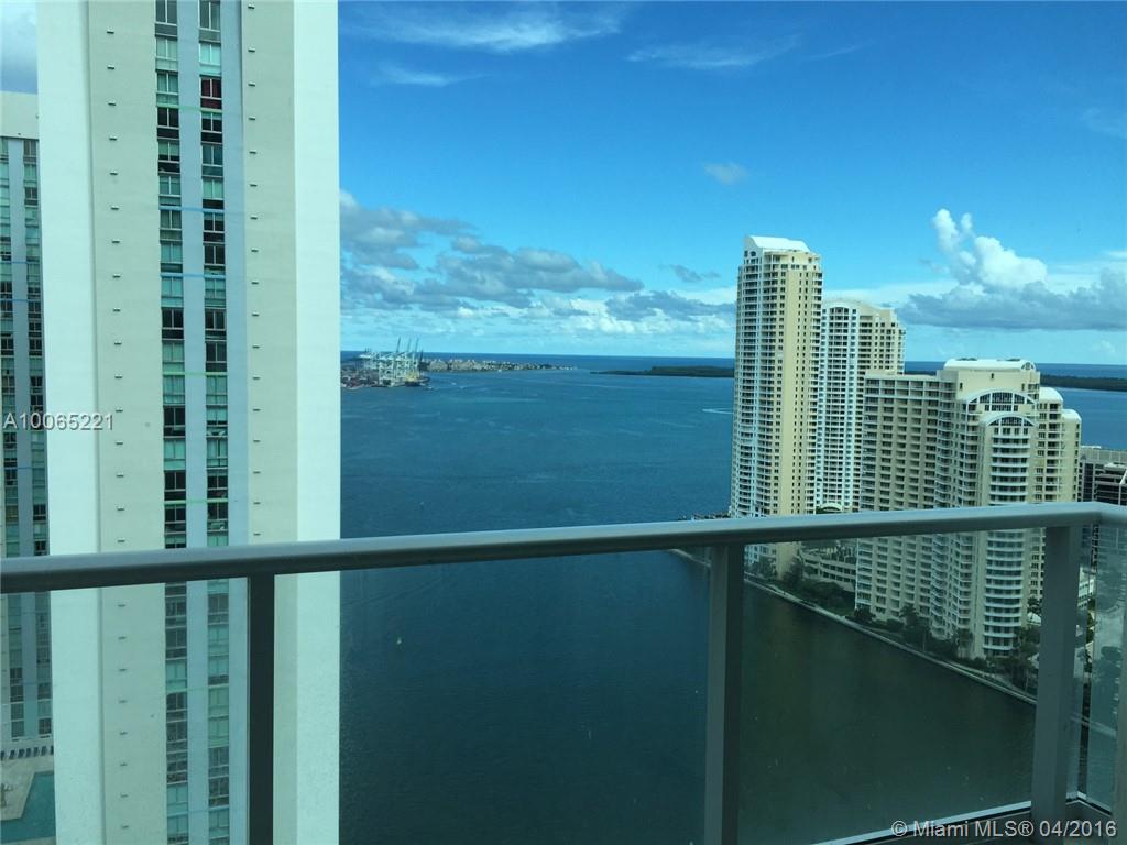 BEAUTIFUL AND BRIGHT 2/2 UNIT AT MET1. ITALIAN KITCHEN, STAINLESS STEEL APPLIANCES. AMAZING BAY/WATER VIEW FROM THE BALCONY AND ALL WINDOWS. FRESHLY PAINTED. INCREDIBLE AMENITIES INCLUDING POOL, JACUZZI, SAUNA, BILLARD $ MEDIA ROOM, FITNESS CENTER WITH AN INCREDIBLE VIEW AND TECHNOLOGY. EXCELENT LOCATION,STEPS AWAY FROM ZUMA, WHOLE FOODS, I95, METROMOVER, AND BRICKELL. EASY TO SHOW!