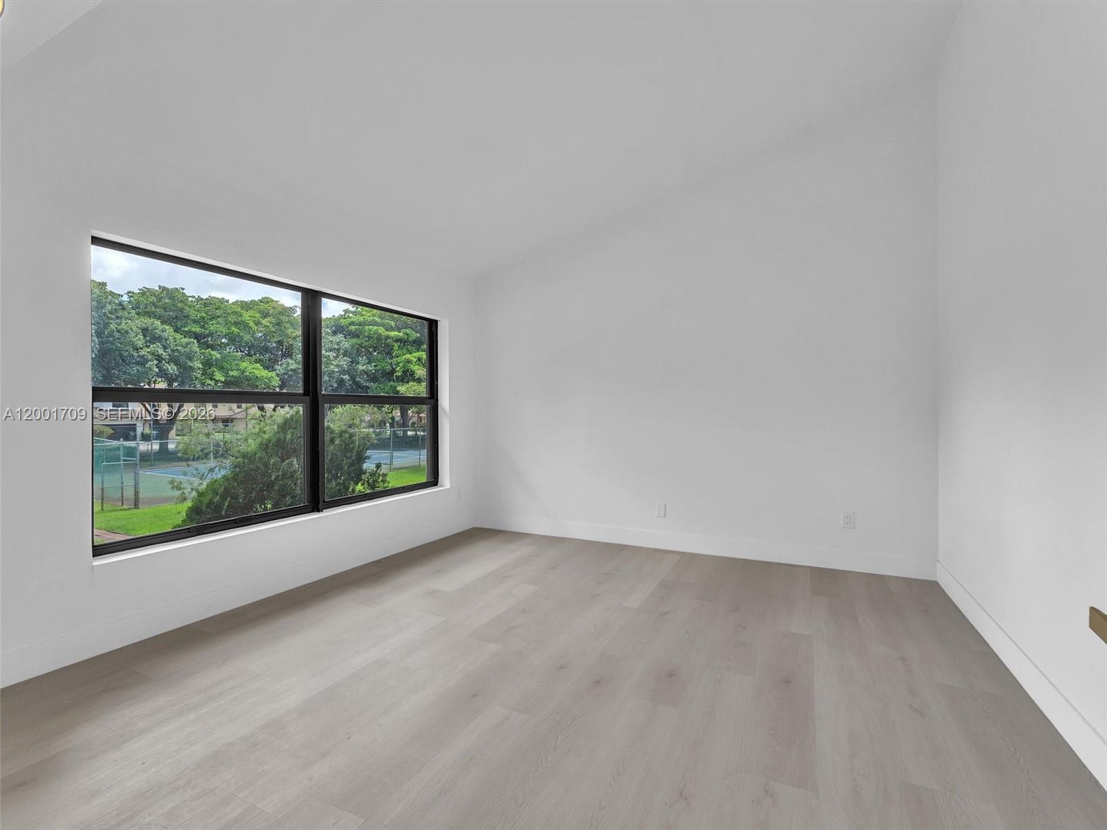 TAMERLANE - Residential