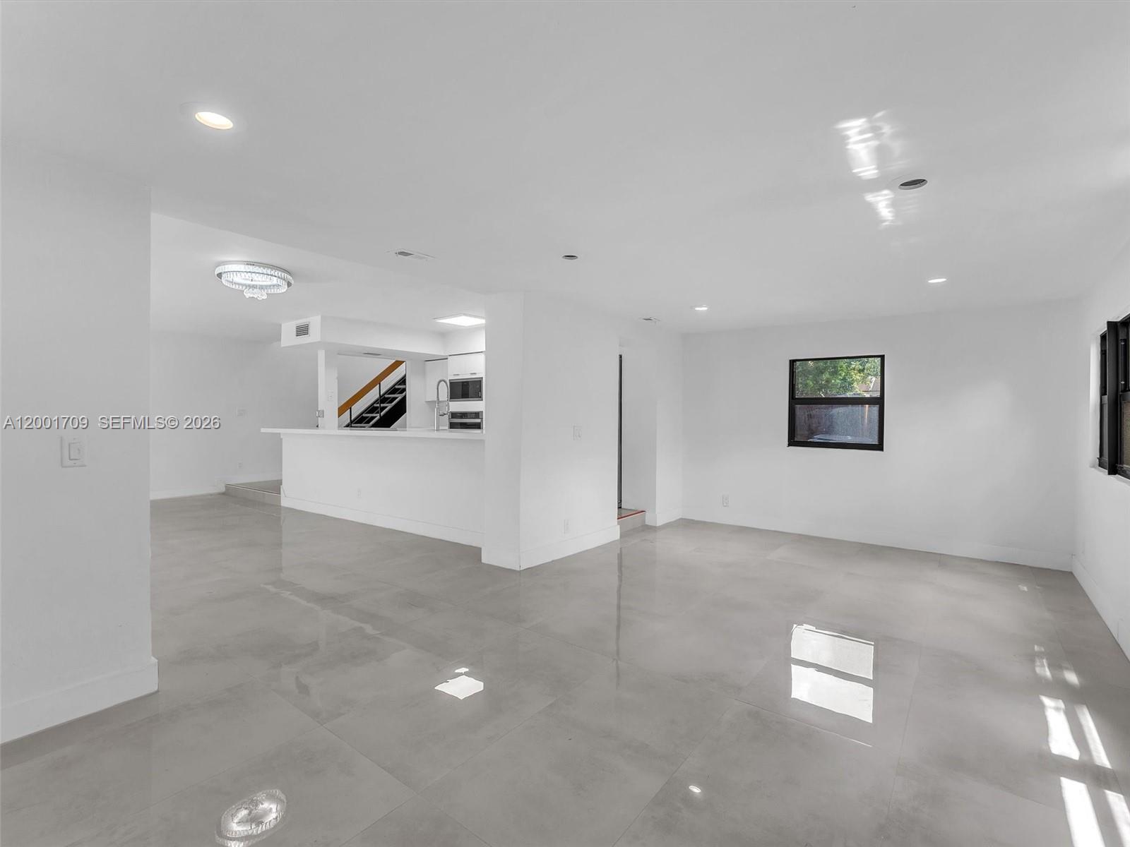 TAMERLANE - Residential