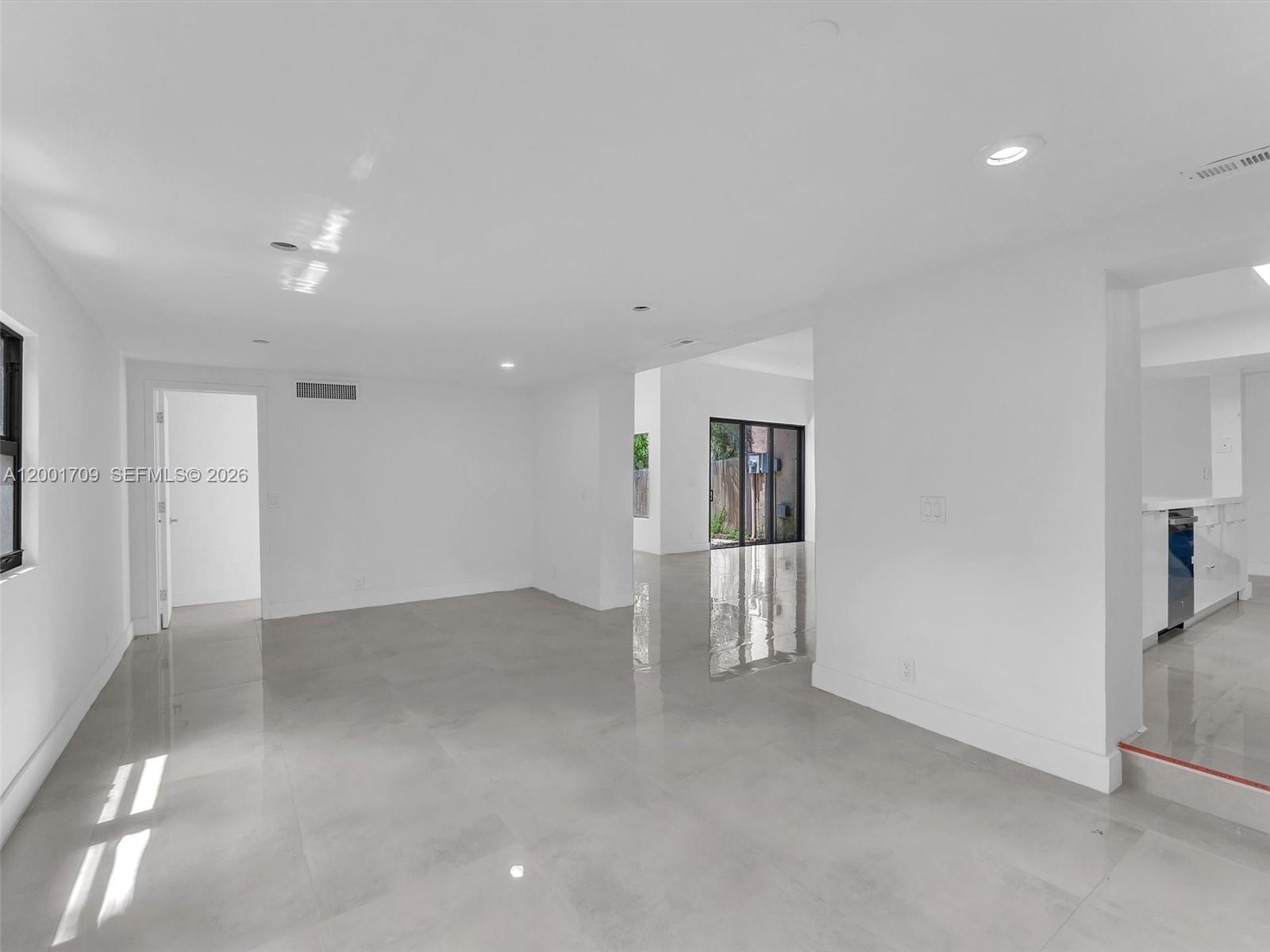 TAMERLANE - Residential