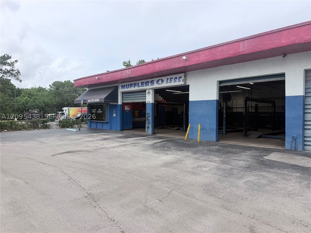 Photo of Margate, FL 33063 (MLS # A12095438)