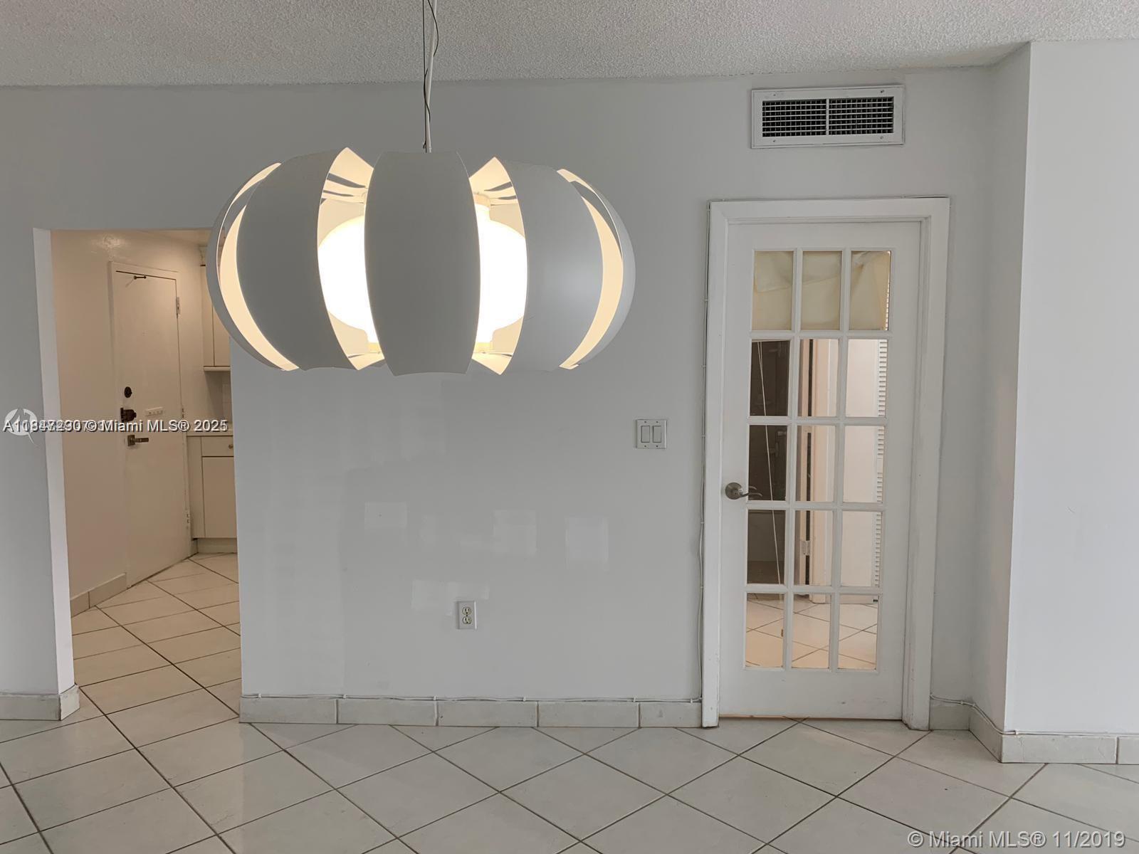 ARLEN HOUSE CONDO - Residential