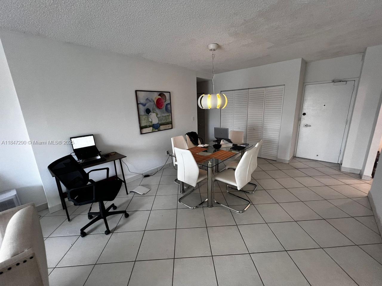 ARLEN HOUSE CONDO - Residential