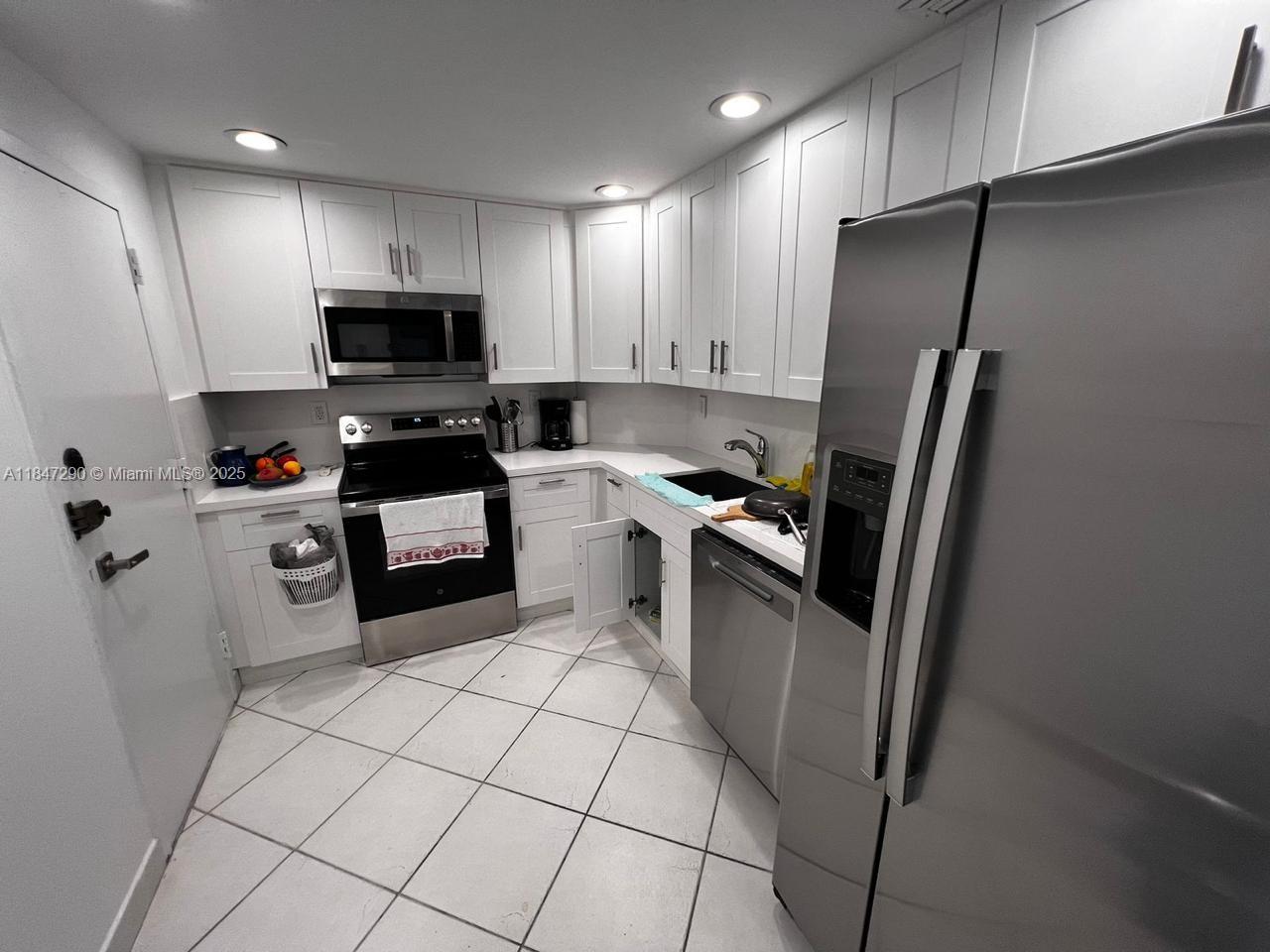 ARLEN HOUSE CONDO - Residential