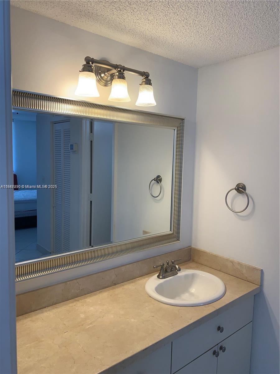 ARLEN HOUSE CONDO - Residential