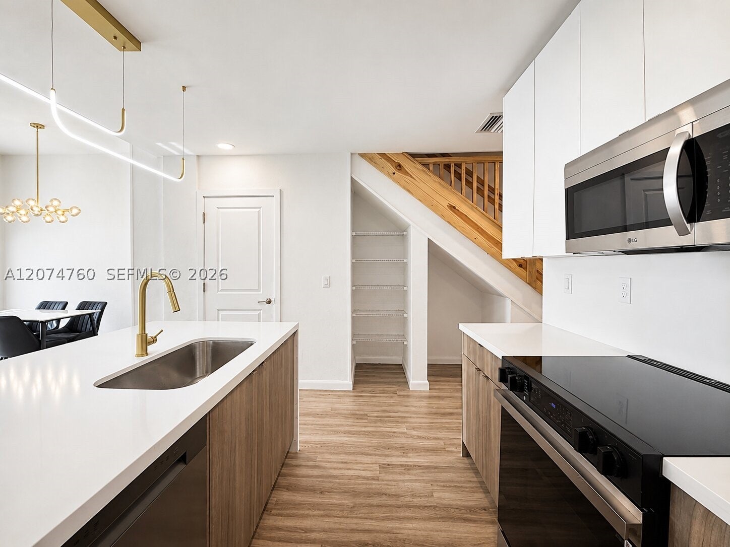 2511 Pierce St 7