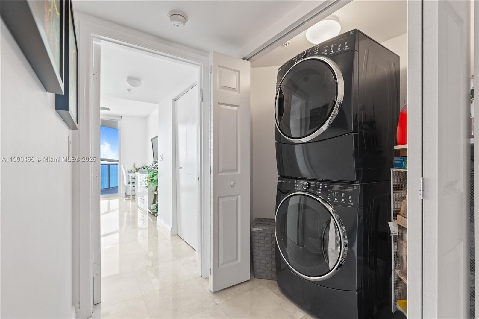 LA PERLA CONDO - Residential