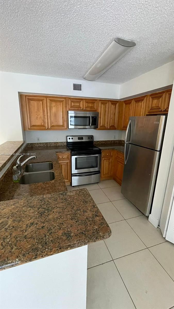 ST ANDREWS CONDO - Residential Lease