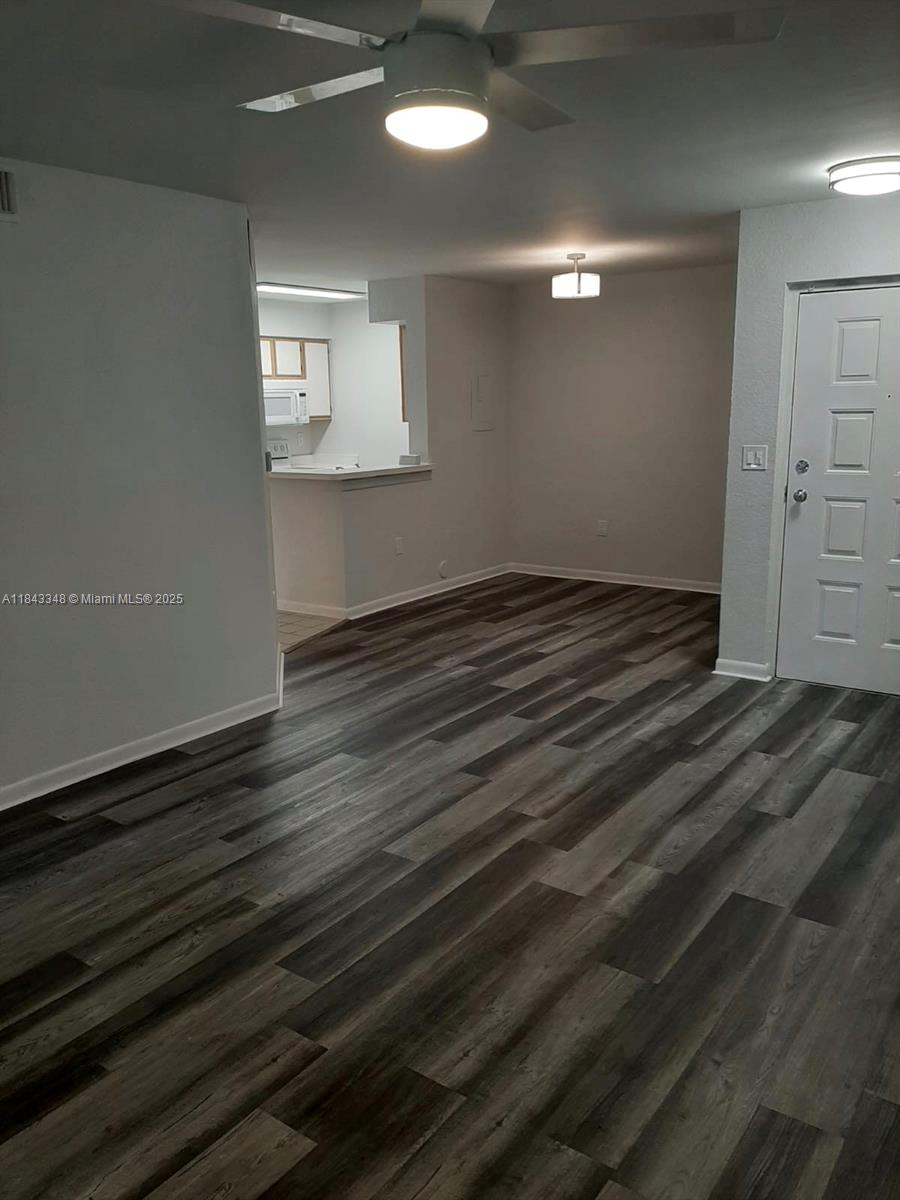 LAKEVIEW CLUB CONDO - Residential Lease