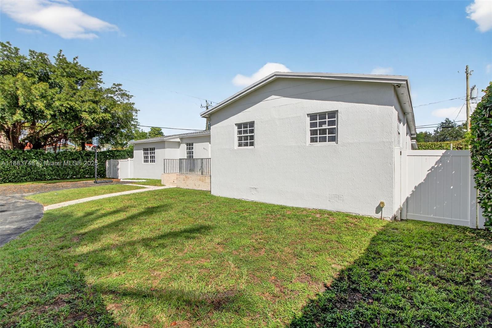CORAL WAY VILLAGE SEC A P - Residential