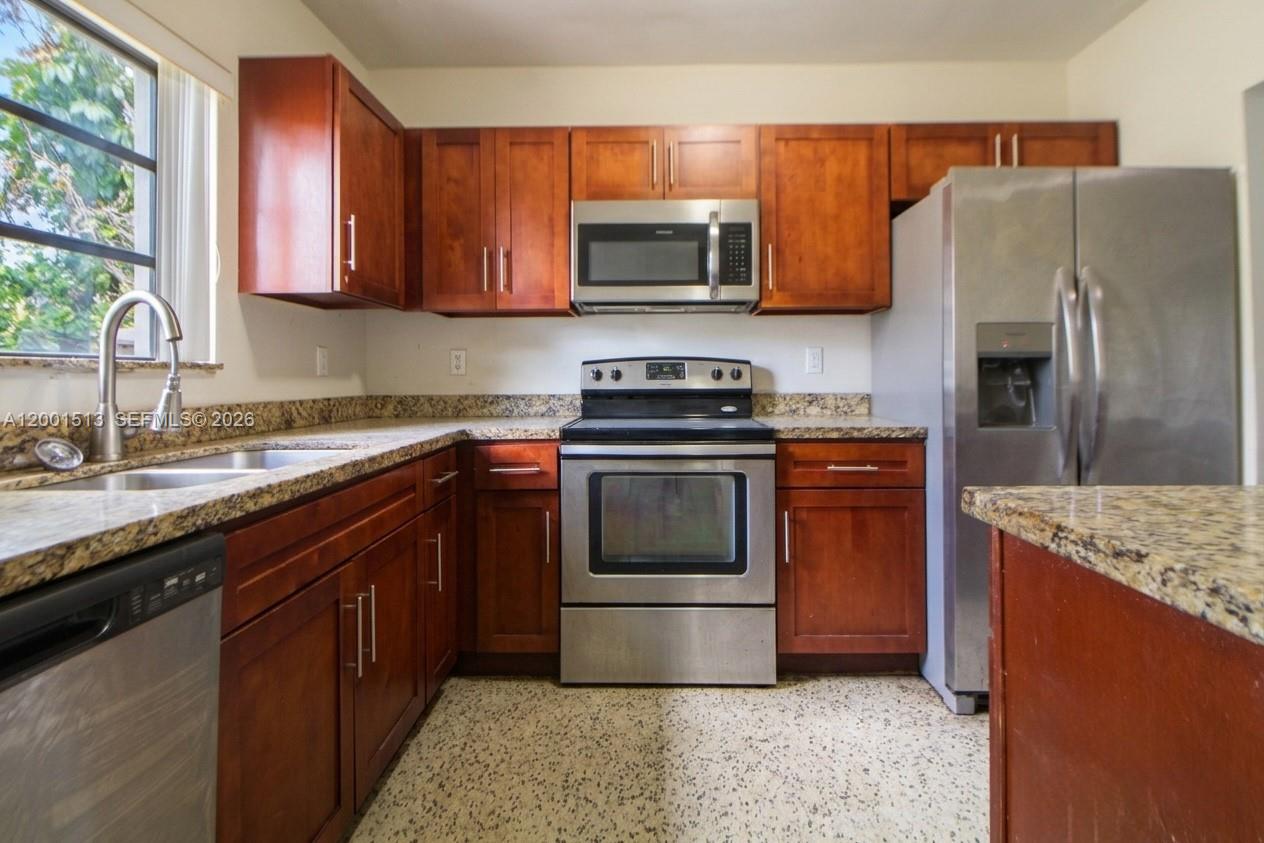 FAIRMONT - Residential