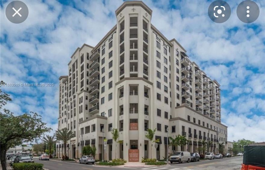 BEAUTIFUL CORNER UNIT  ON THE 7TH FLOOR , WITH 3 BEDROOMS AND 2 FULL BATHROOMS WITH THE FINEST FINISHES  IN ONE OF THE MOST EXCLUSIVE BUILDINGS OF CORAL GABLES. MERRICK MANOR IS LOCATED ONE BLOCK OF MERRICK PARK MALL. ALL THE FLOORS ARE CERAMIC TILES. QUARTZ KITCHEN COUNTERTOP
ENJOY THE BEAUTIFUL VIEW OF THE  CITY.