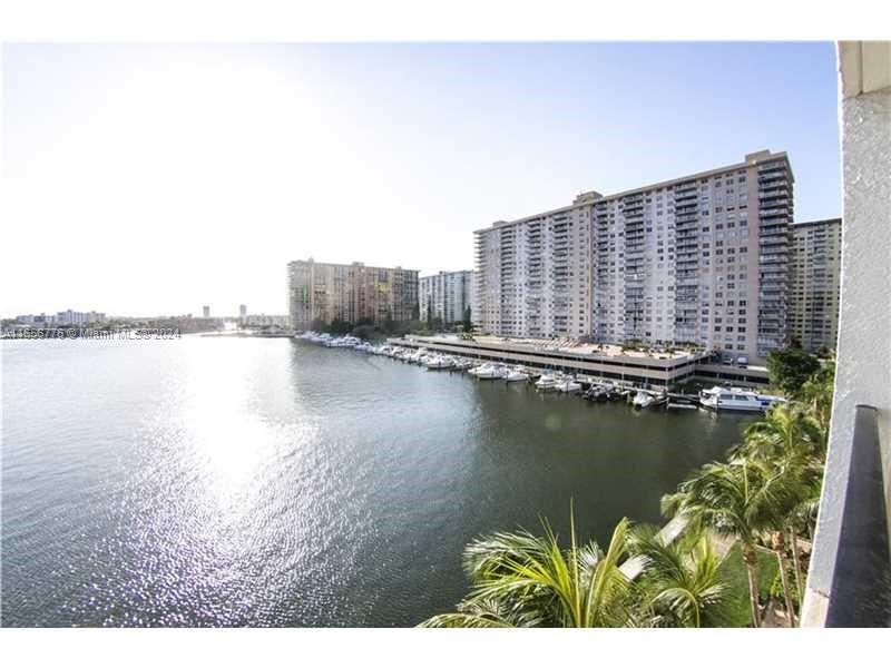 PORTO BELLAGIO CONDO - Residential Lease