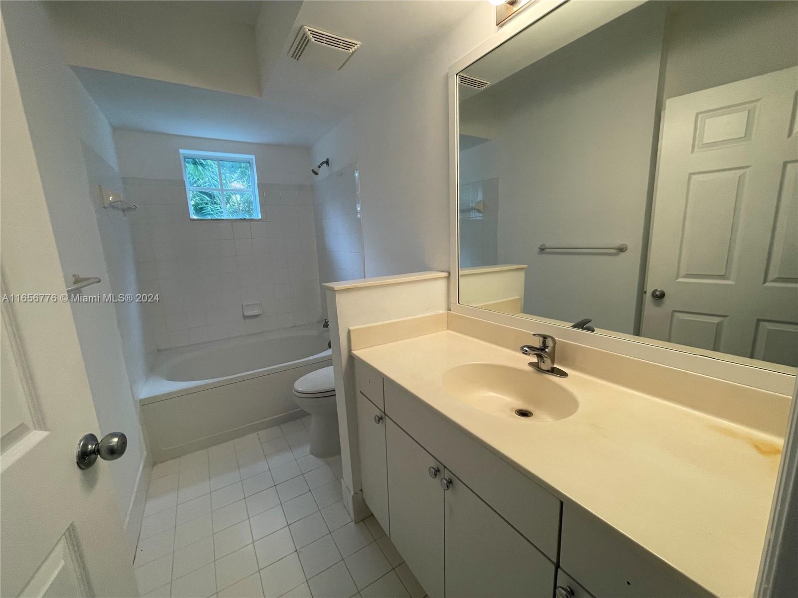 PORTO BELLAGIO CONDO - Residential Lease