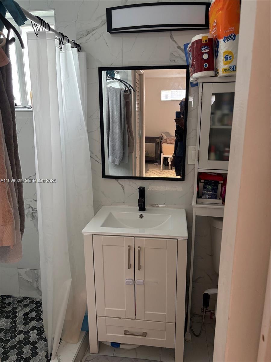 LIBERTY GARDENS - Residential Lease