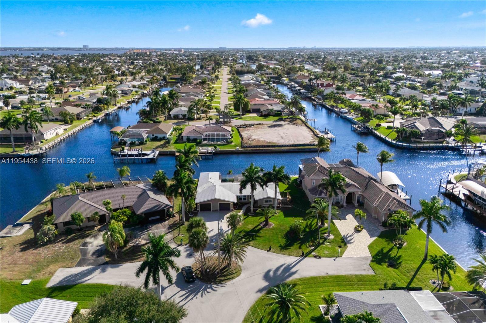 CAPE CORAL - Residential