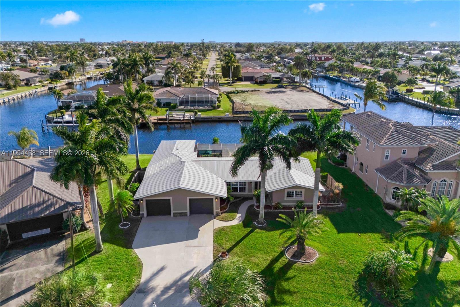 CAPE CORAL - Residential
