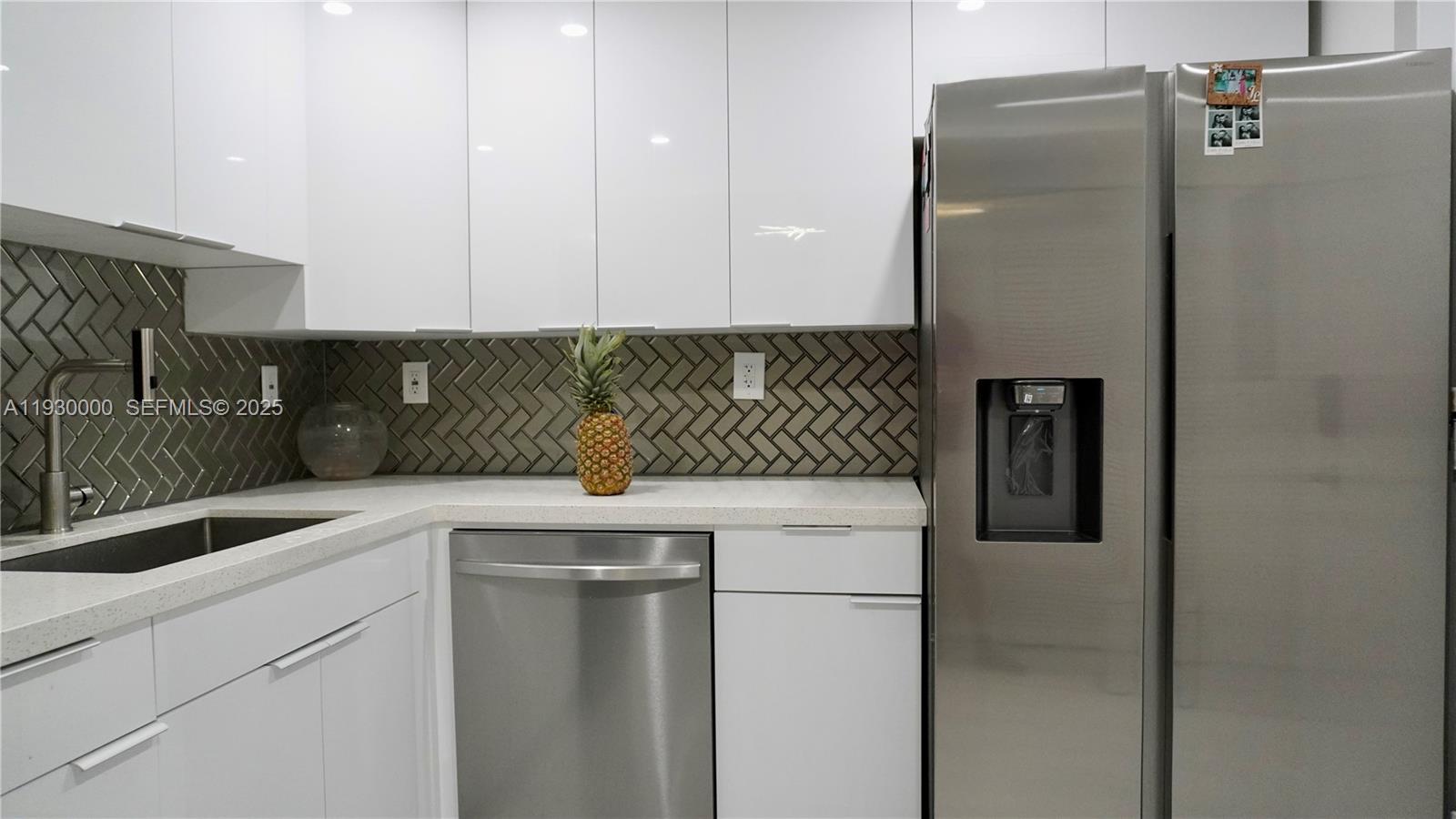 PLAZA TOWERS NORTH CONDO - Residential Lease