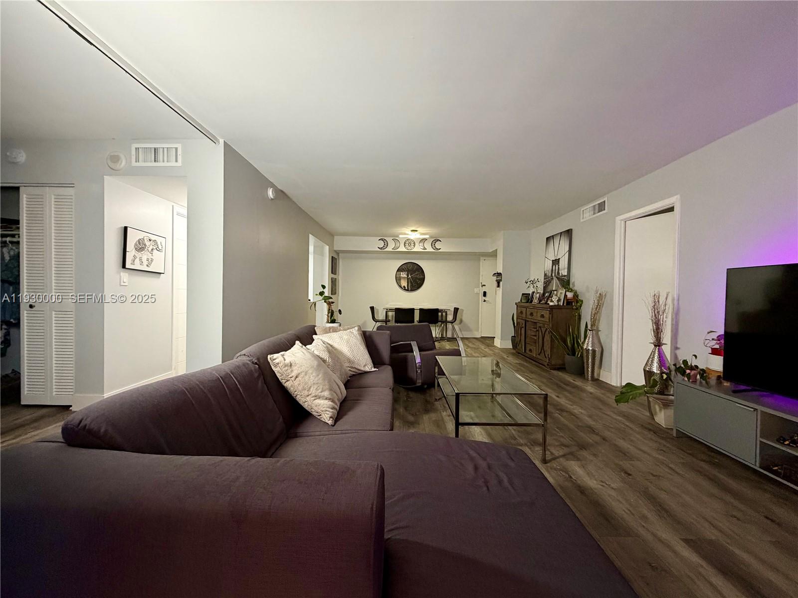 PLAZA TOWERS NORTH CONDO - Residential Lease