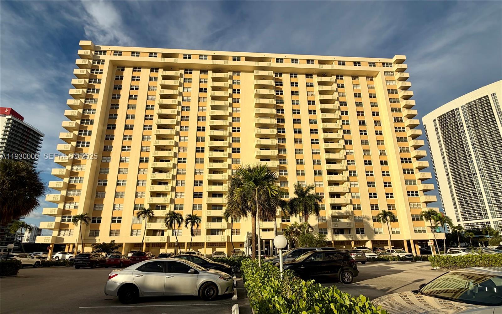PLAZA TOWERS NORTH CONDO - Residential Lease