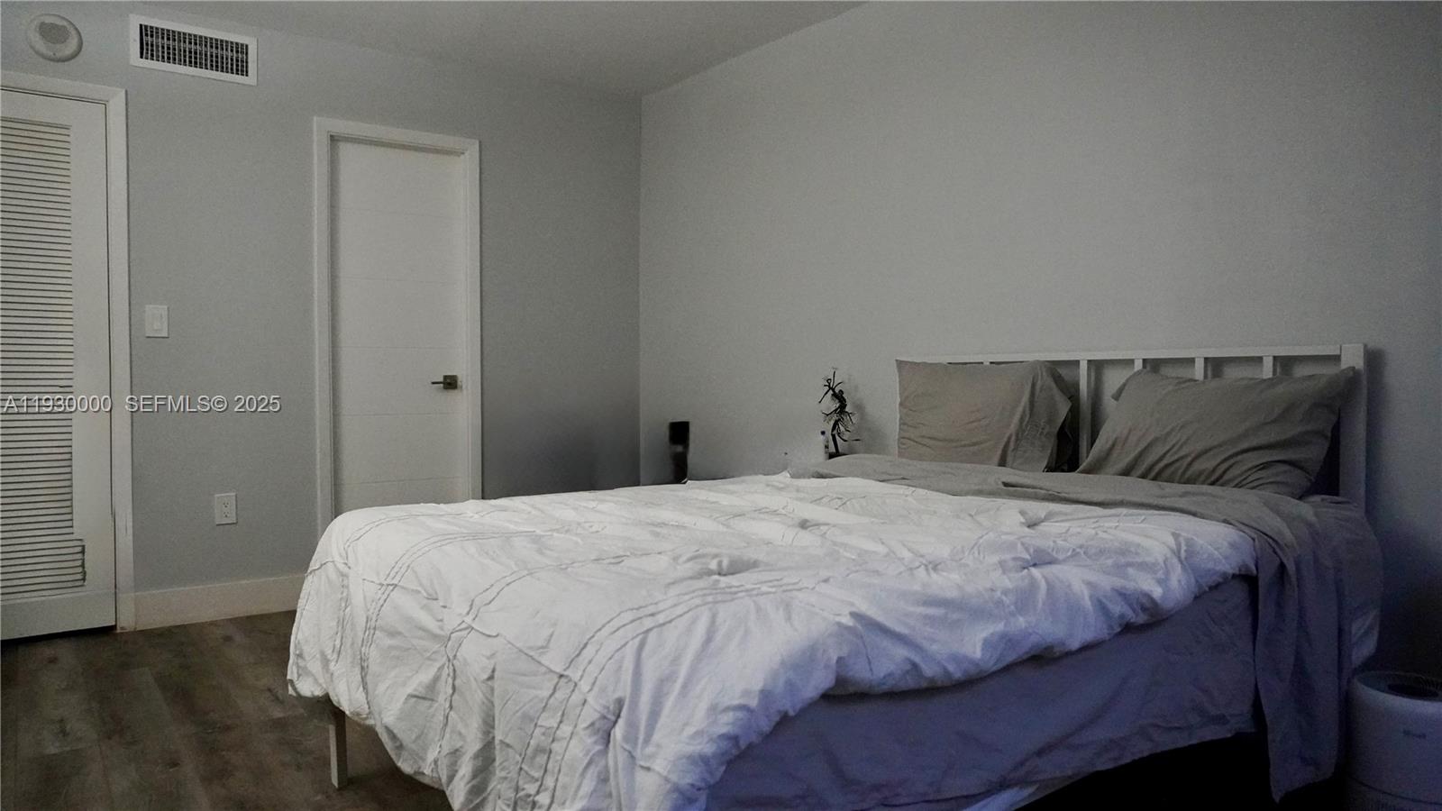 PLAZA TOWERS NORTH CONDO - Residential Lease