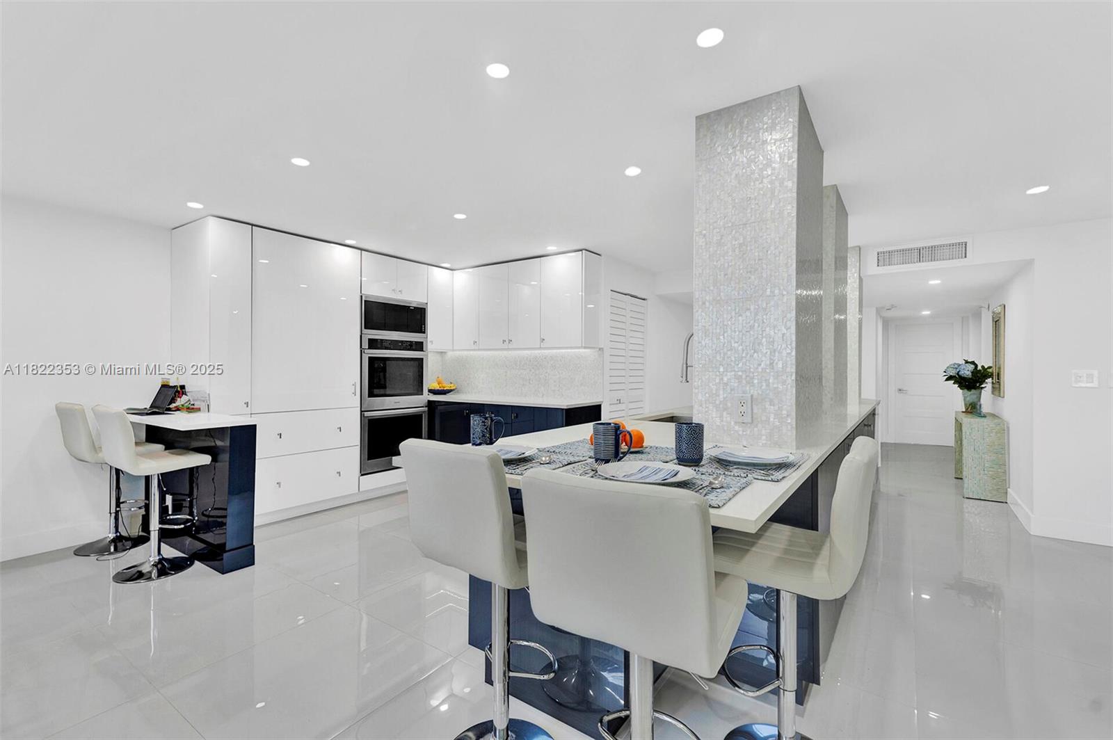 PLAYA DEL MAR CONDO - Residential