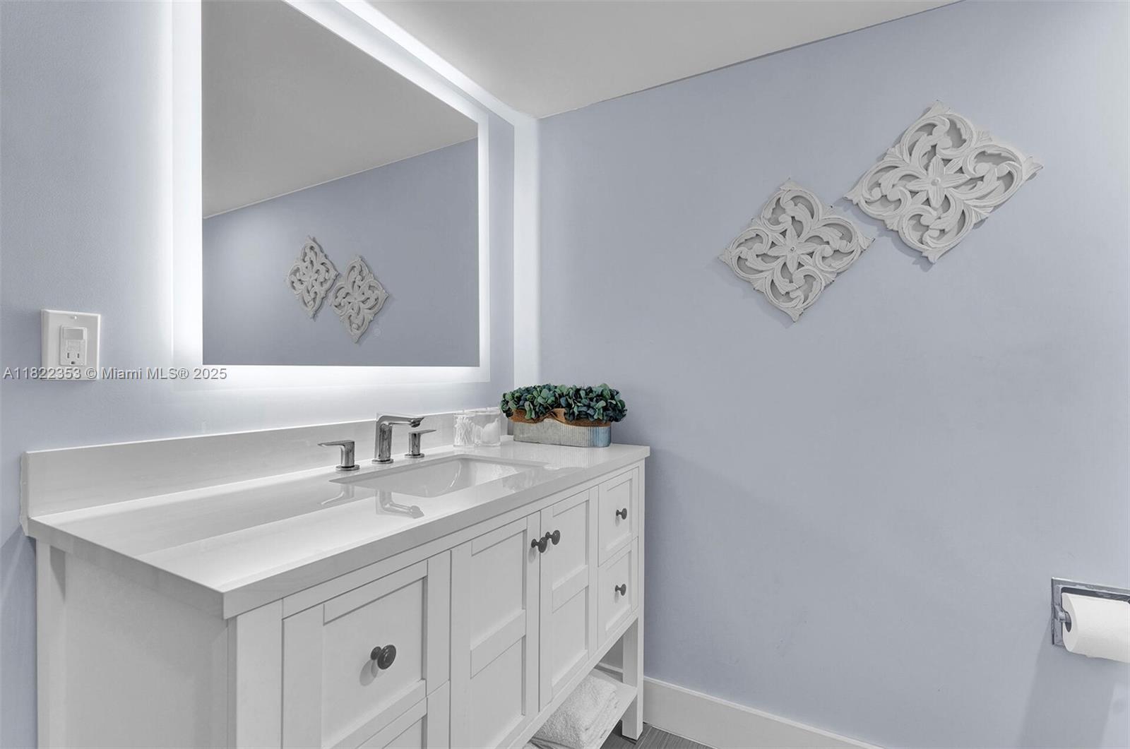 PLAYA DEL MAR CONDO - Residential