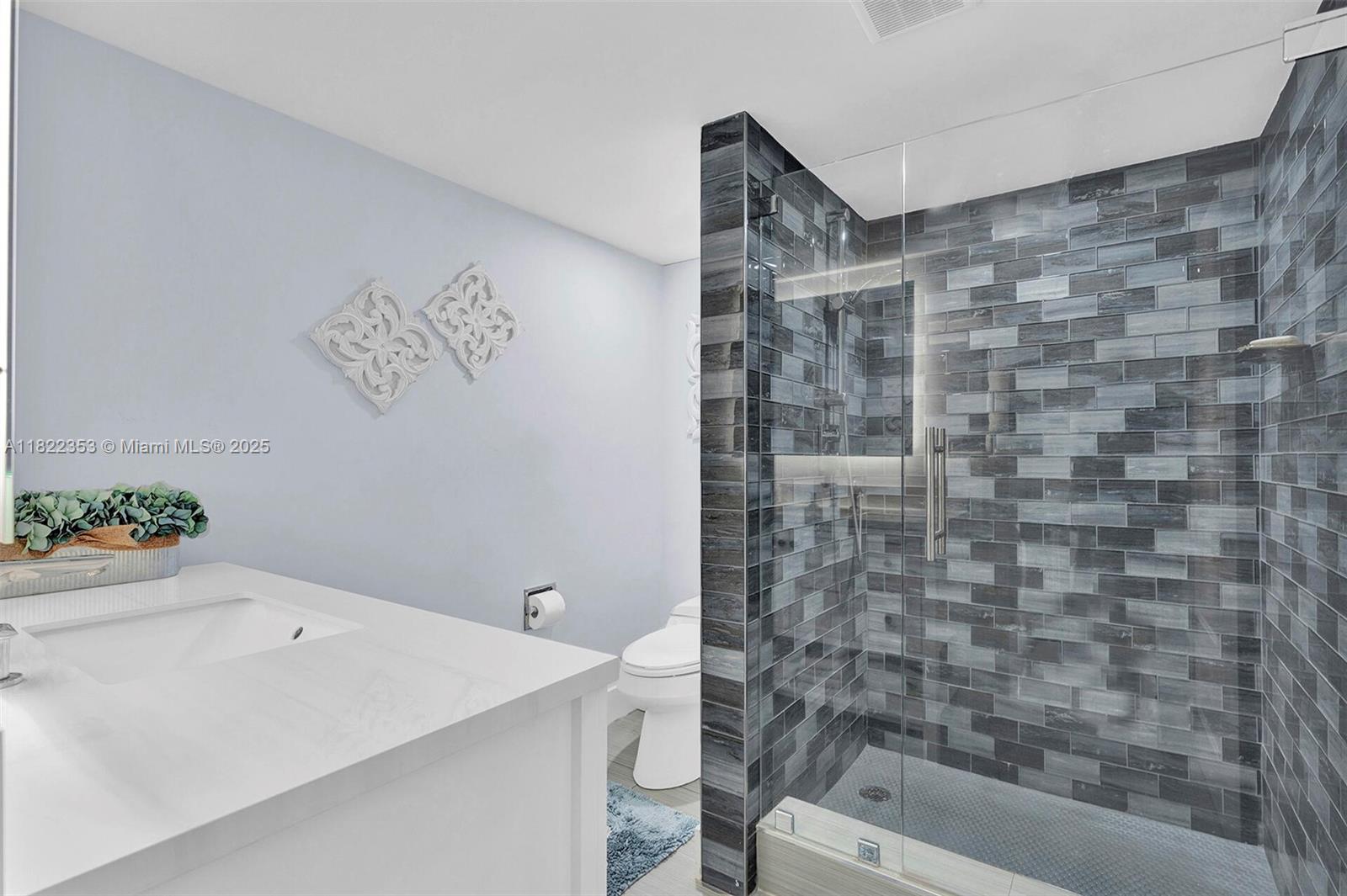 PLAYA DEL MAR CONDO - Residential