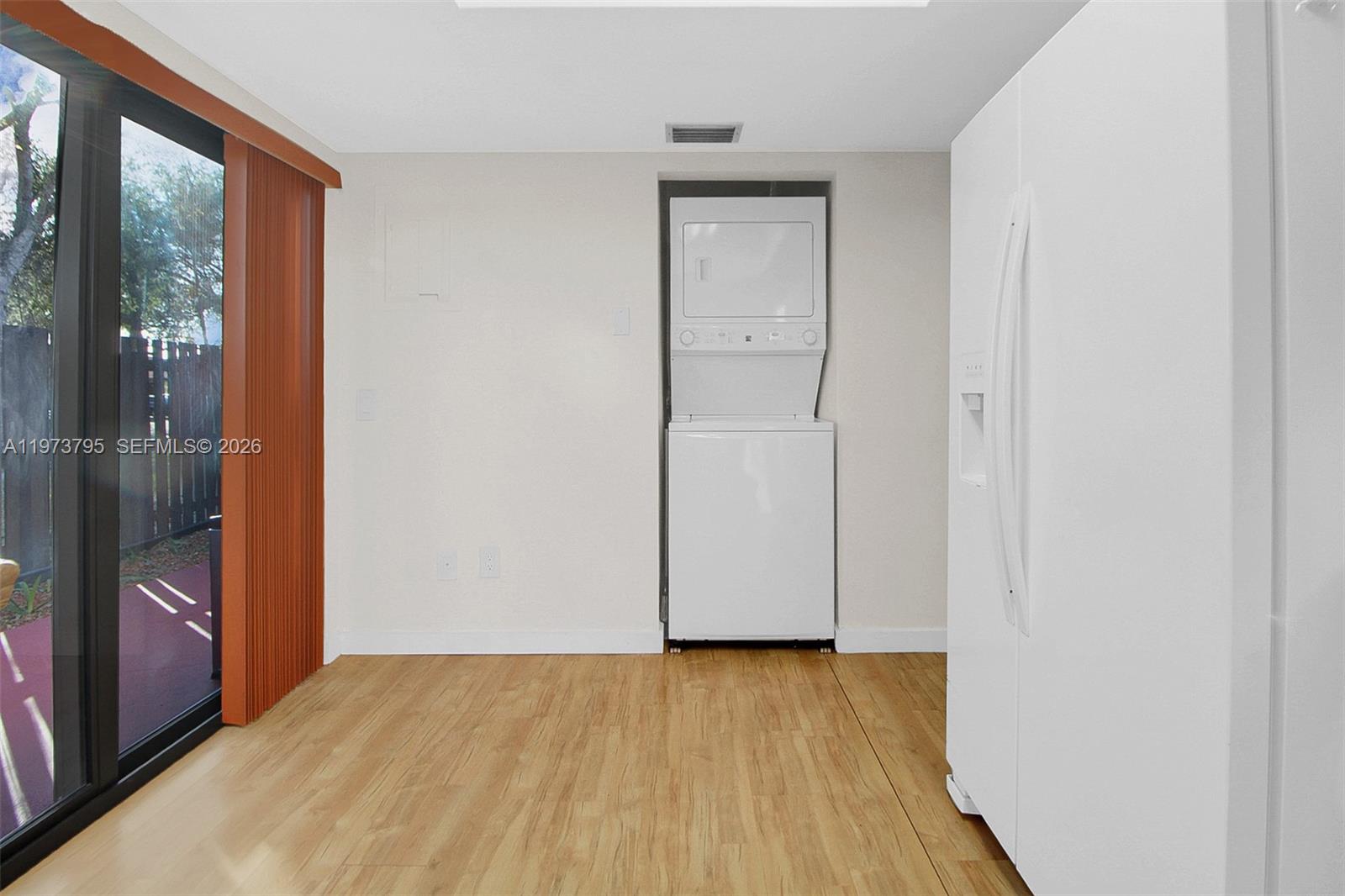 LAKES MEADOW VILG HOMES C - Residential