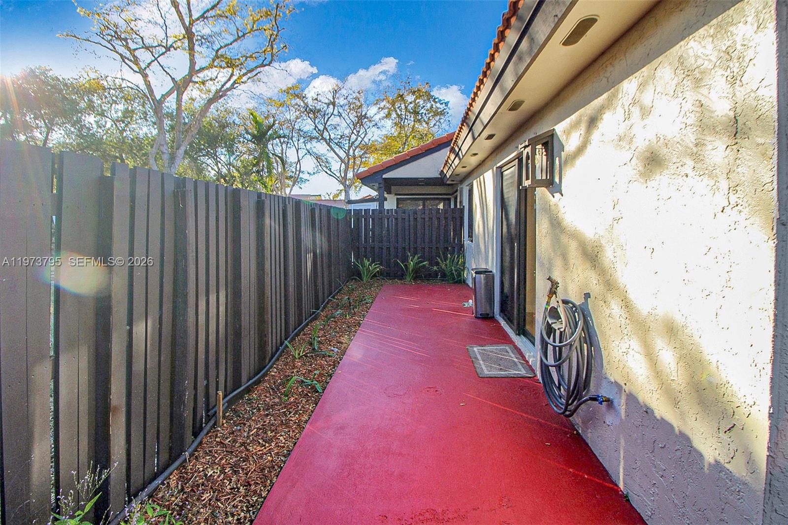 LAKES MEADOW VILG HOMES C - Residential