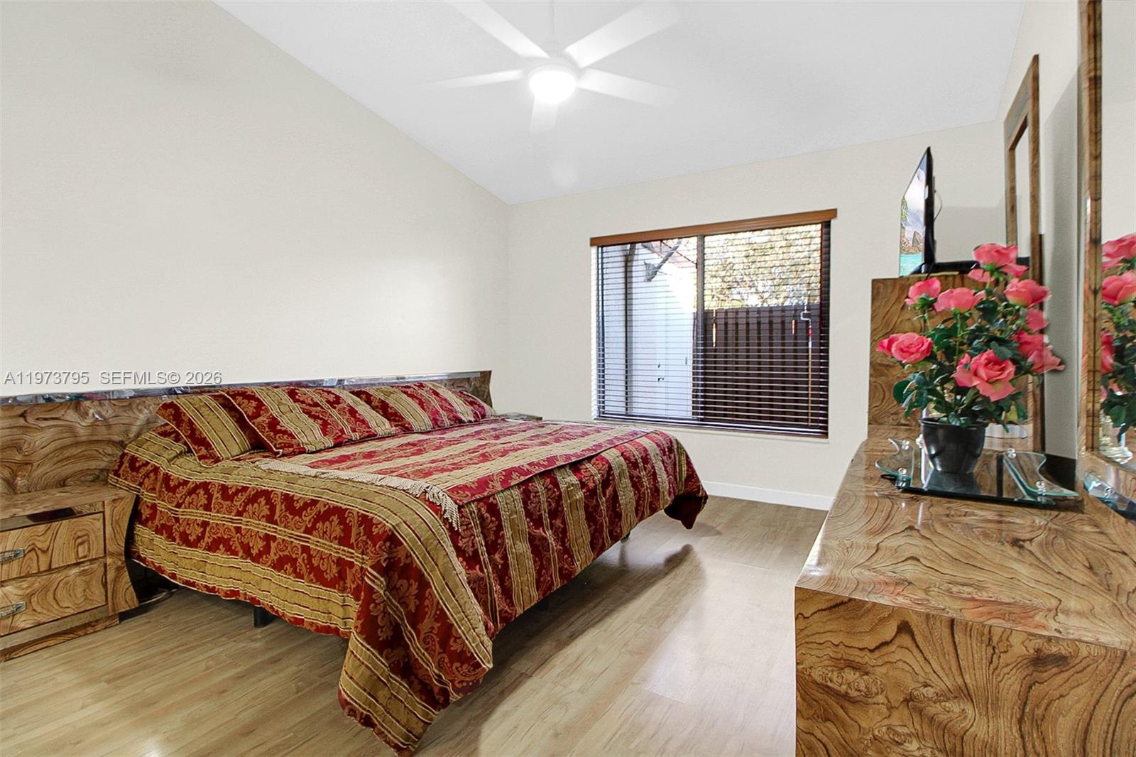 LAKES MEADOW VILG HOMES C - Residential