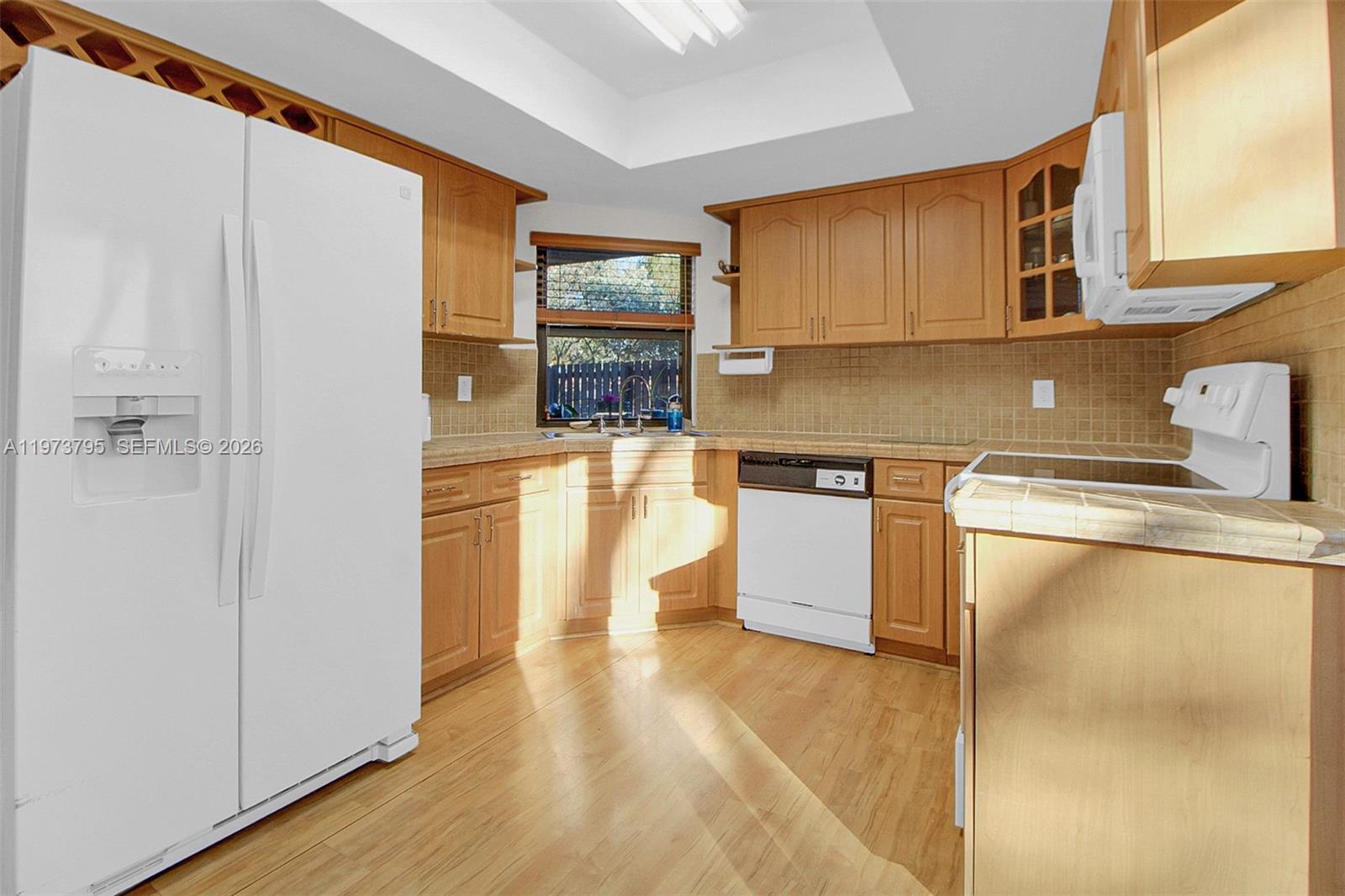 LAKES MEADOW VILG HOMES C - Residential