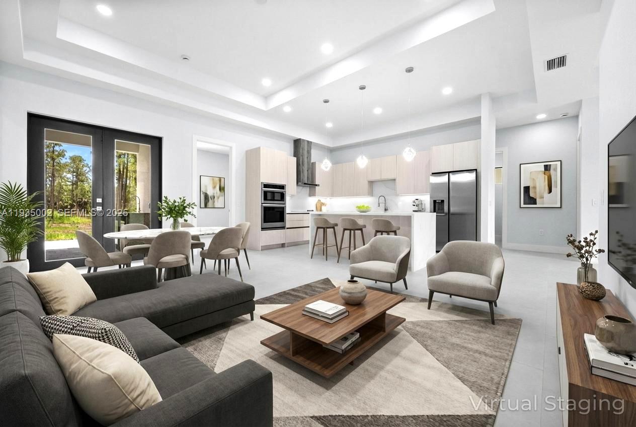 GOLDEN GATE ESTATES - Residential