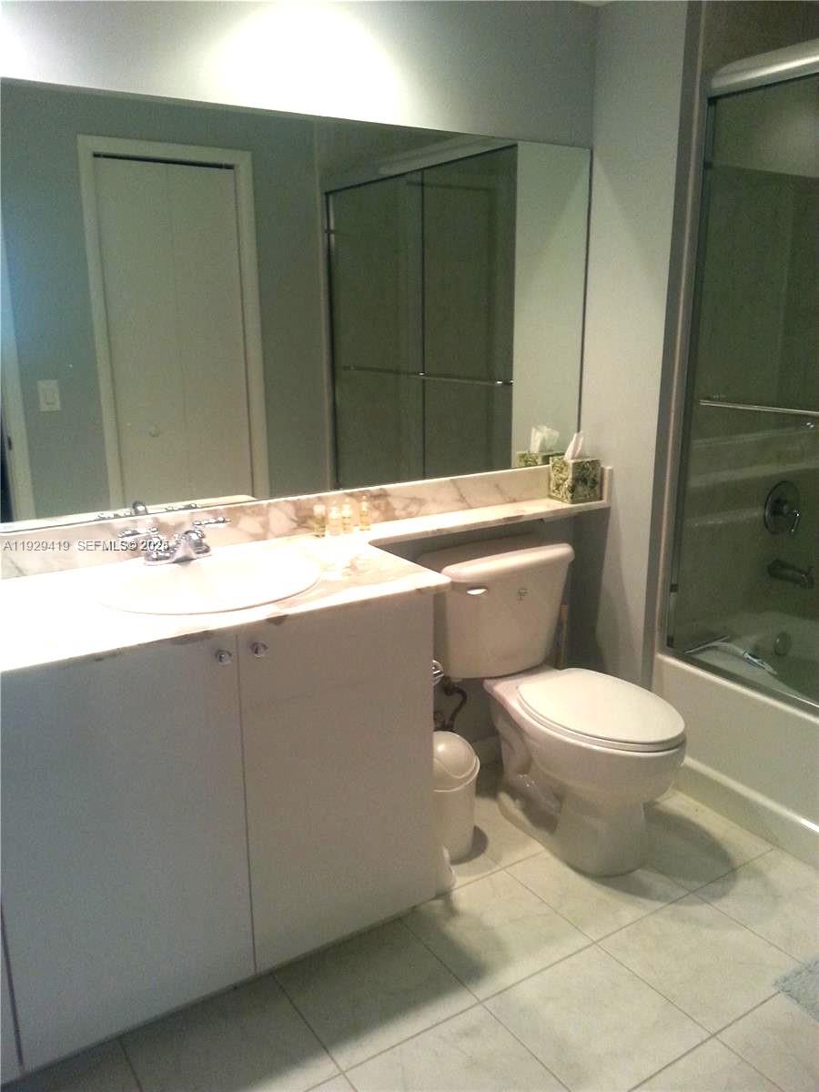 VENTURE AT AVENTURA EAST - Residential Lease