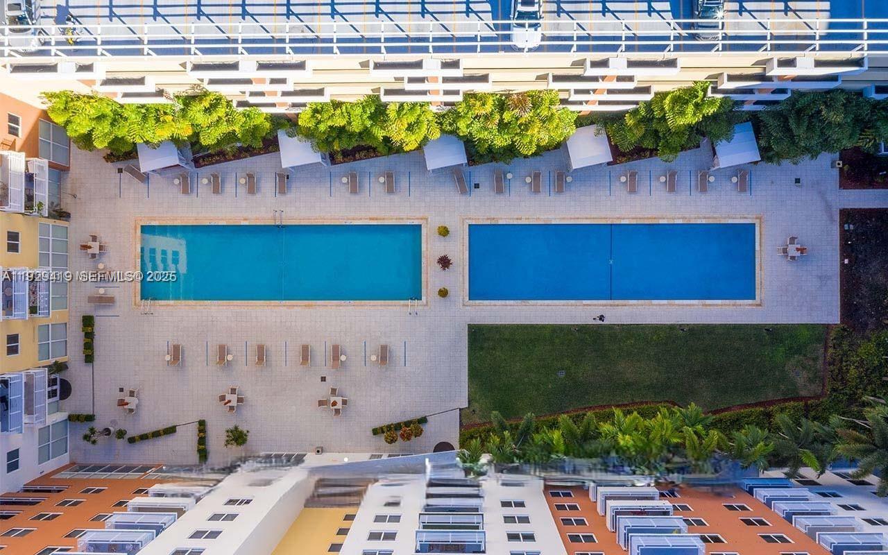 VENTURE AT AVENTURA EAST - Residential Lease