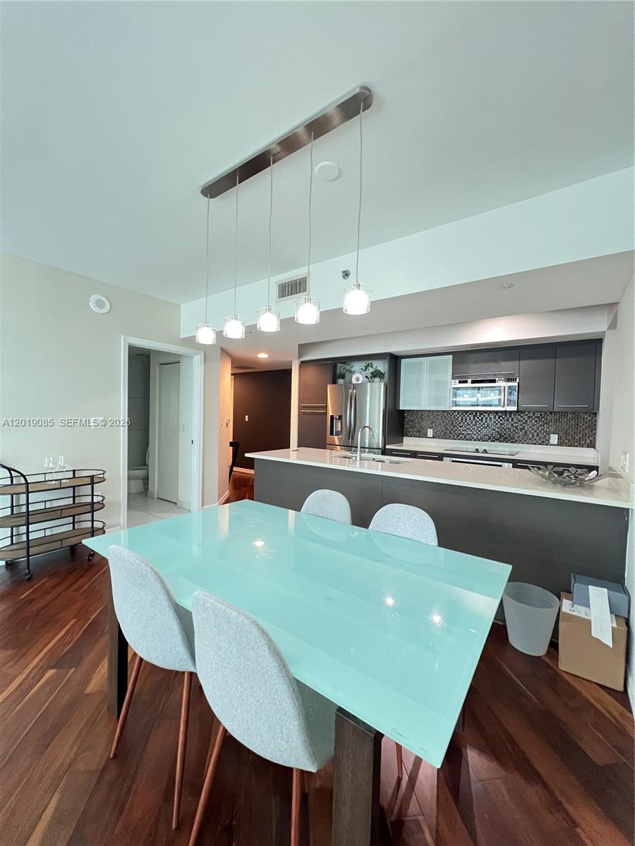 500 BRICKELL WEST CONDO - Residential