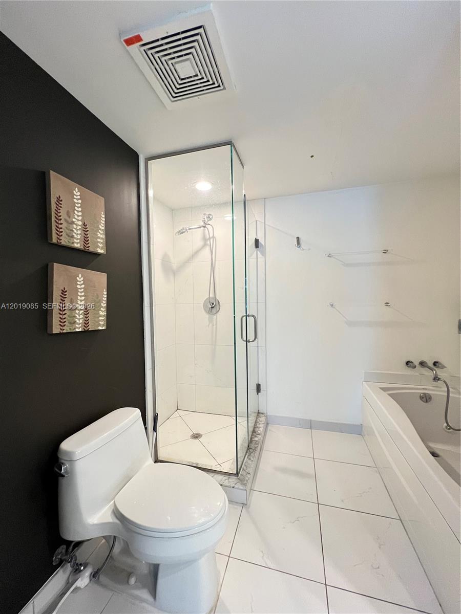 500 BRICKELL WEST CONDO - Residential