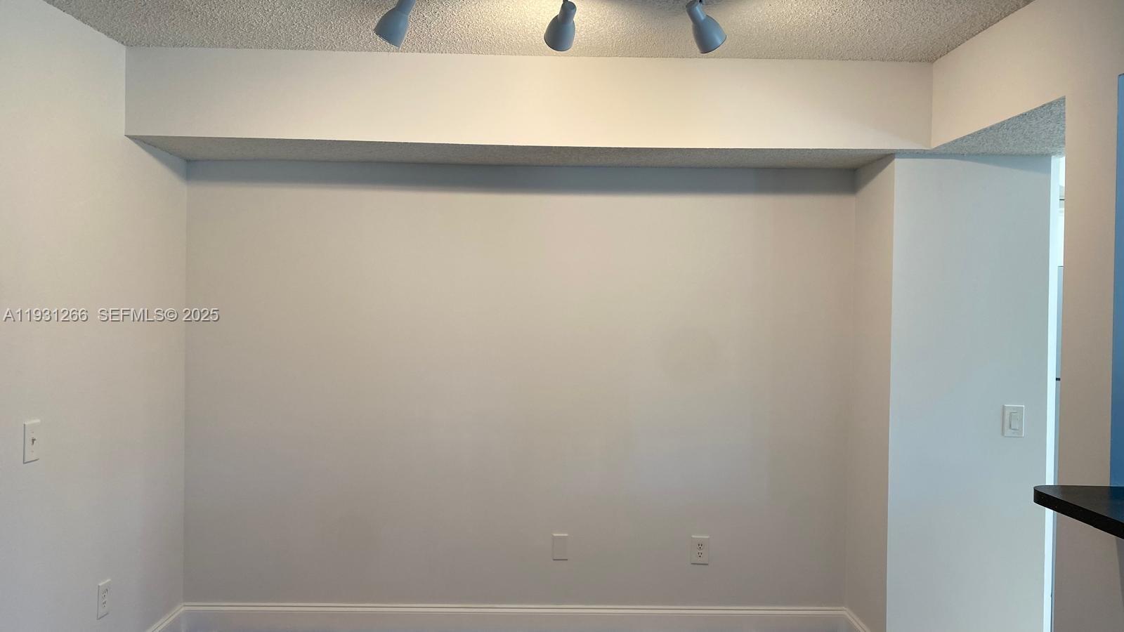 LA VIA CONDO - Residential Lease