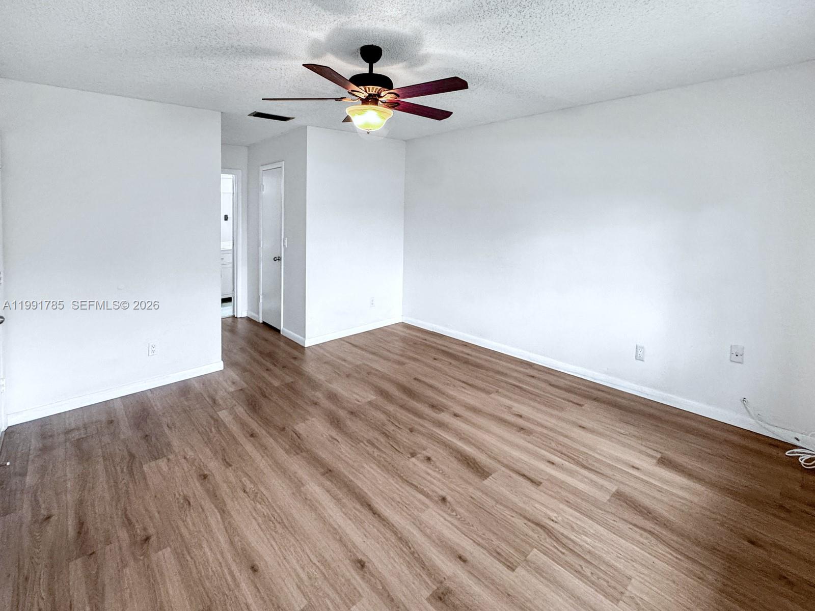 RAINBOW MIRAMAR - Residential