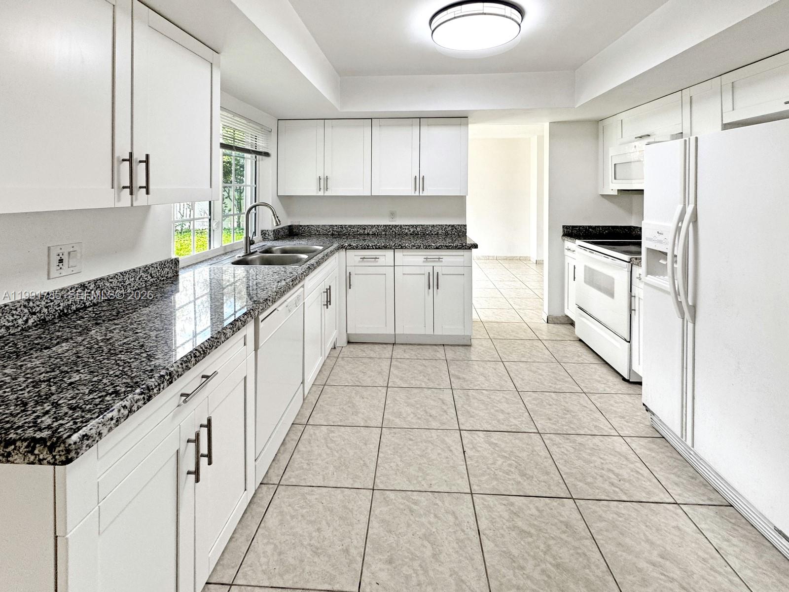 RAINBOW MIRAMAR - Residential