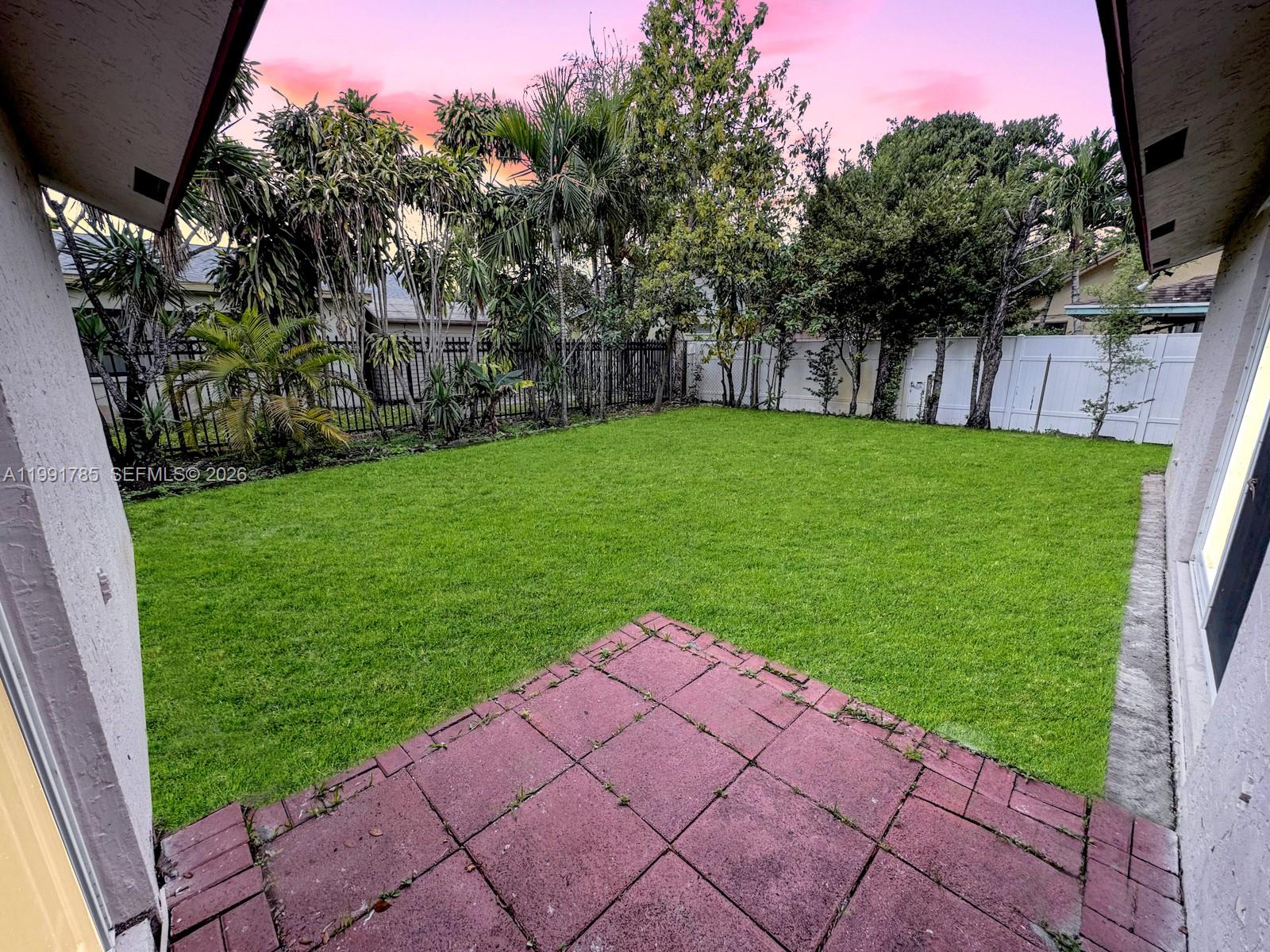 RAINBOW MIRAMAR - Residential