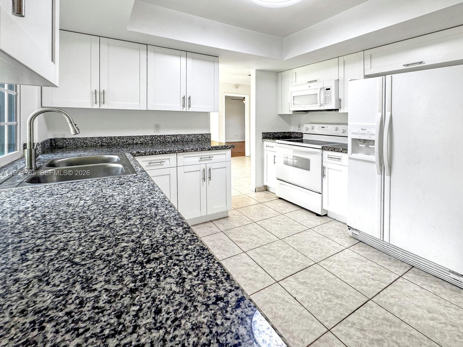 RAINBOW MIRAMAR - Residential