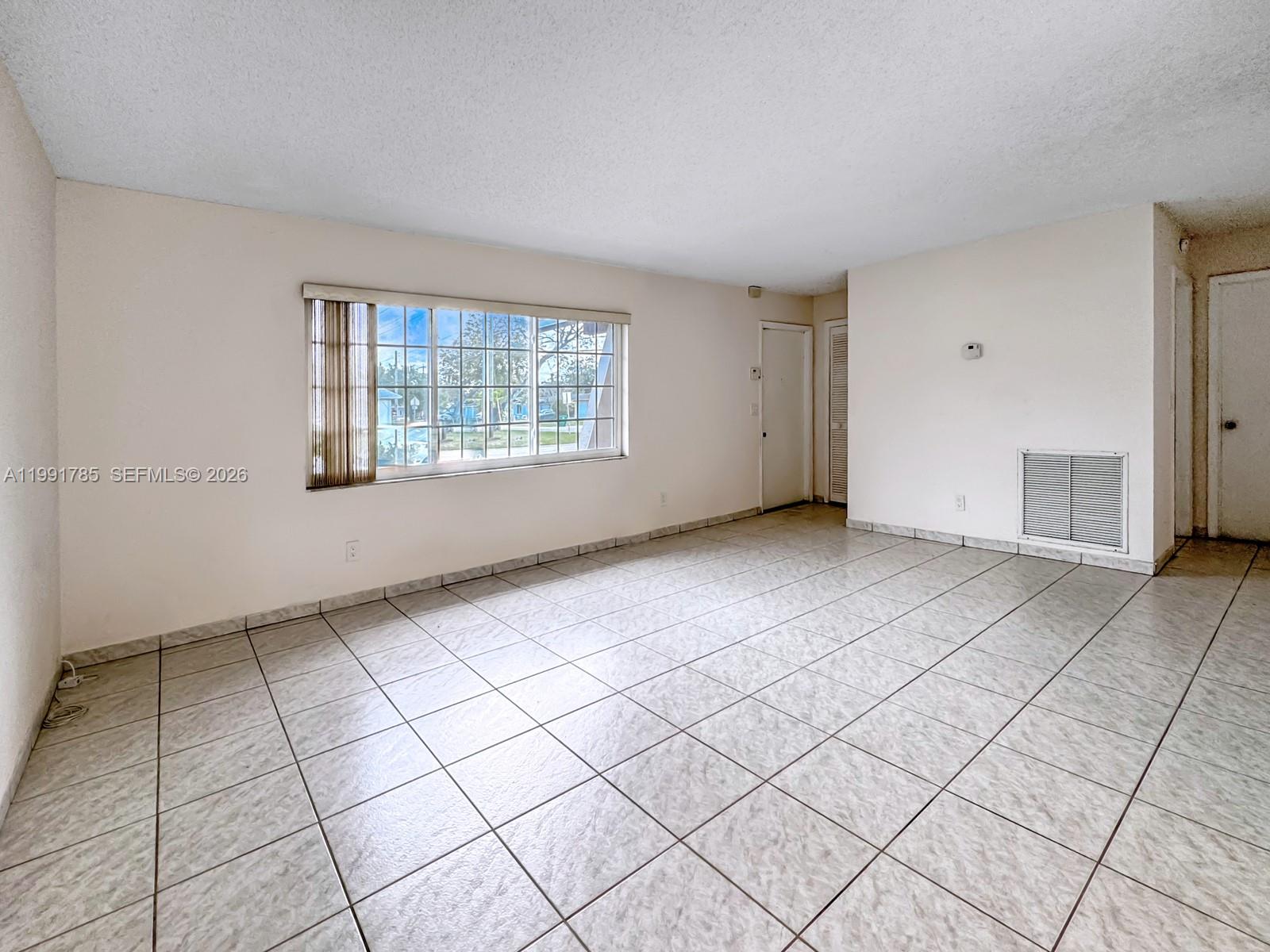 RAINBOW MIRAMAR - Residential