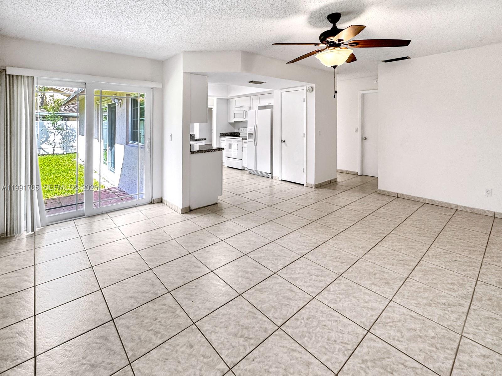 RAINBOW MIRAMAR - Residential