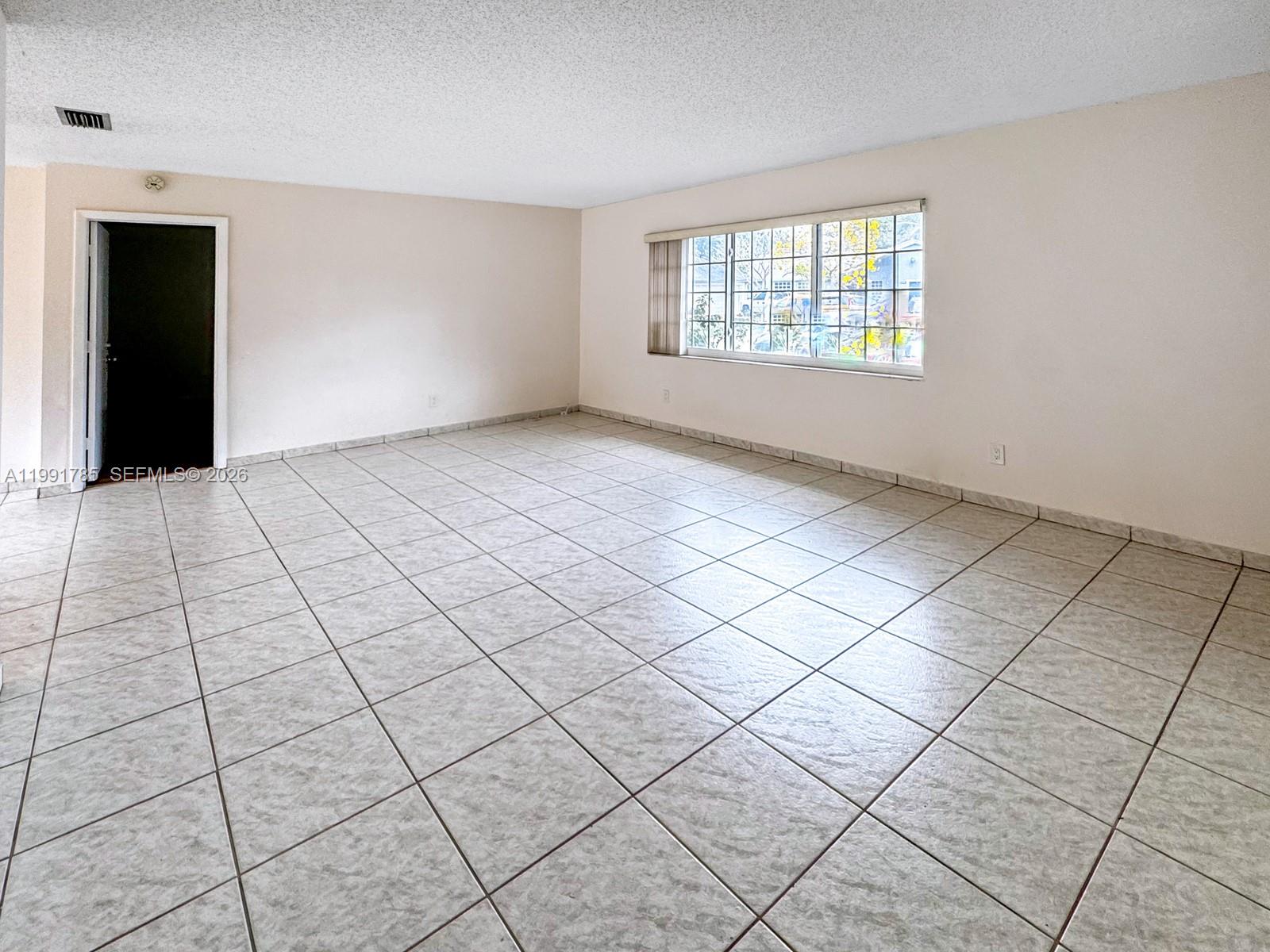 RAINBOW MIRAMAR - Residential