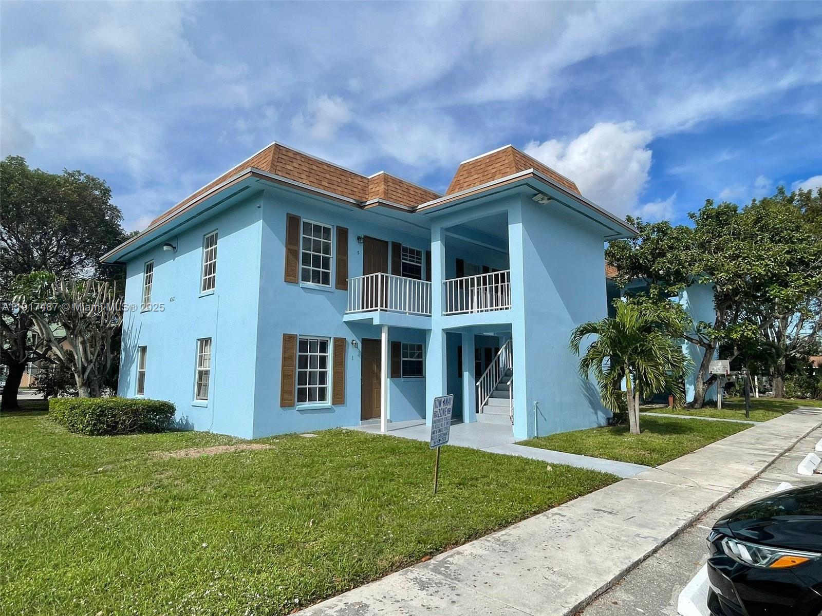 4951 Wedgewood Way 6, West Palm Beach, FL, 33417/$170,000 1 4951 Wedgewood Way 6